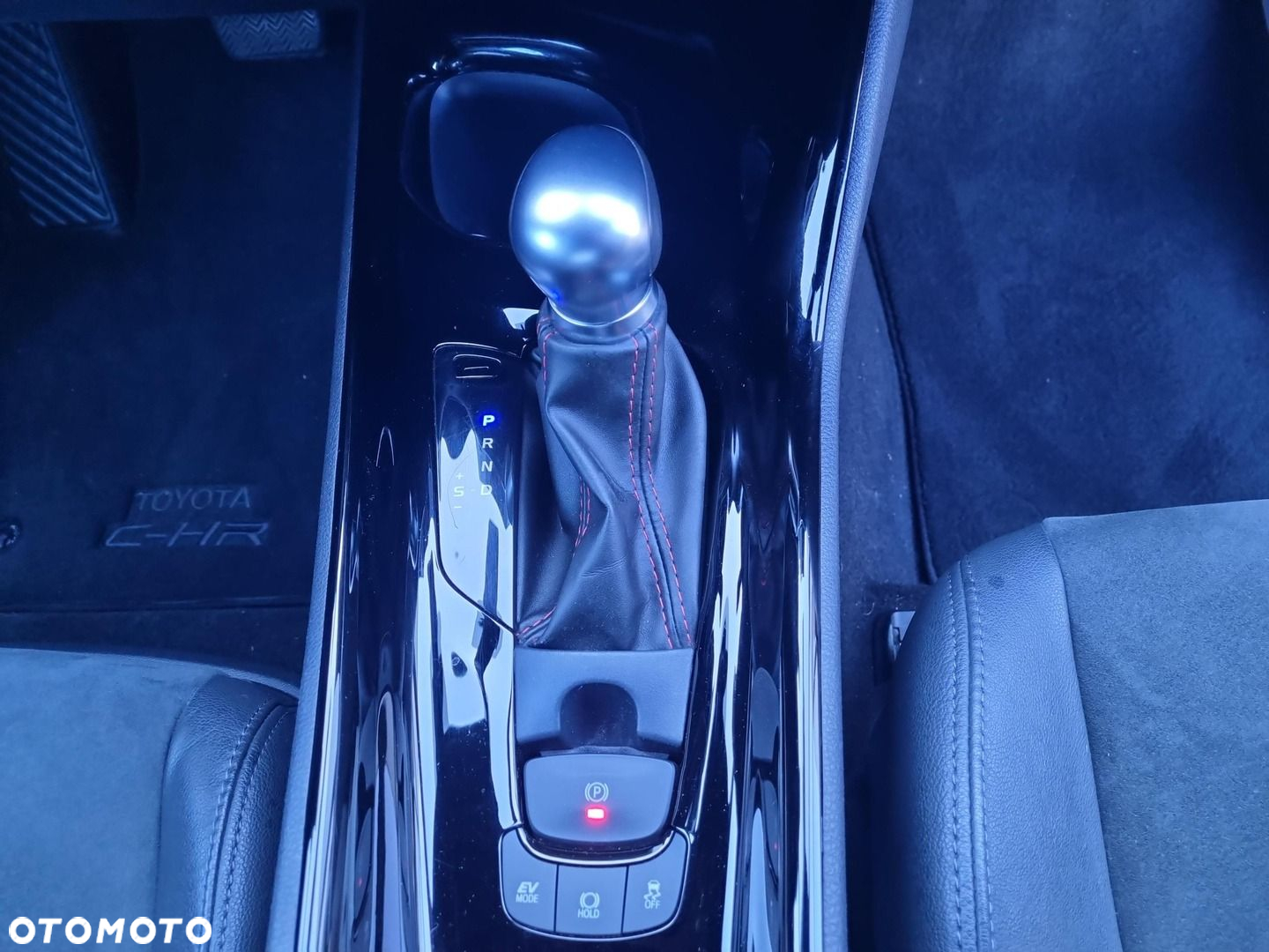 Toyota C-HR - 26