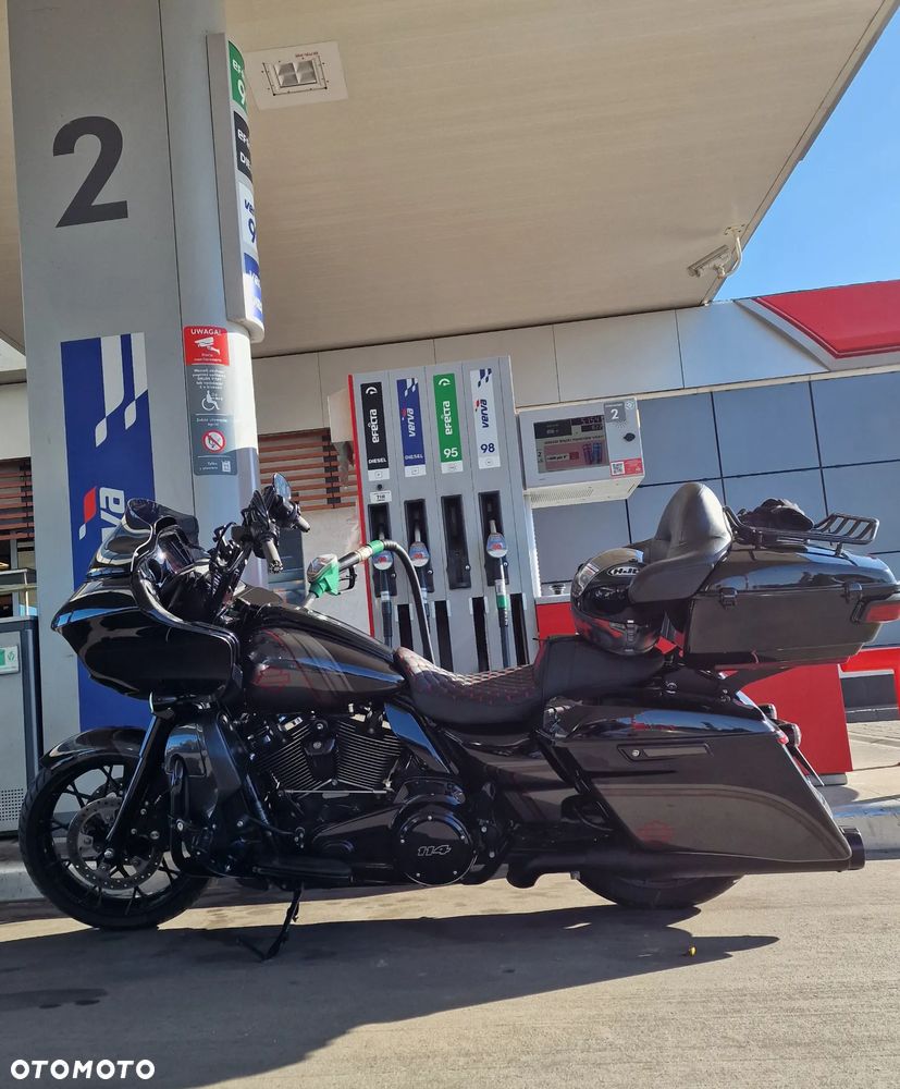 Harley-Davidson Touring Road Glide - 20
