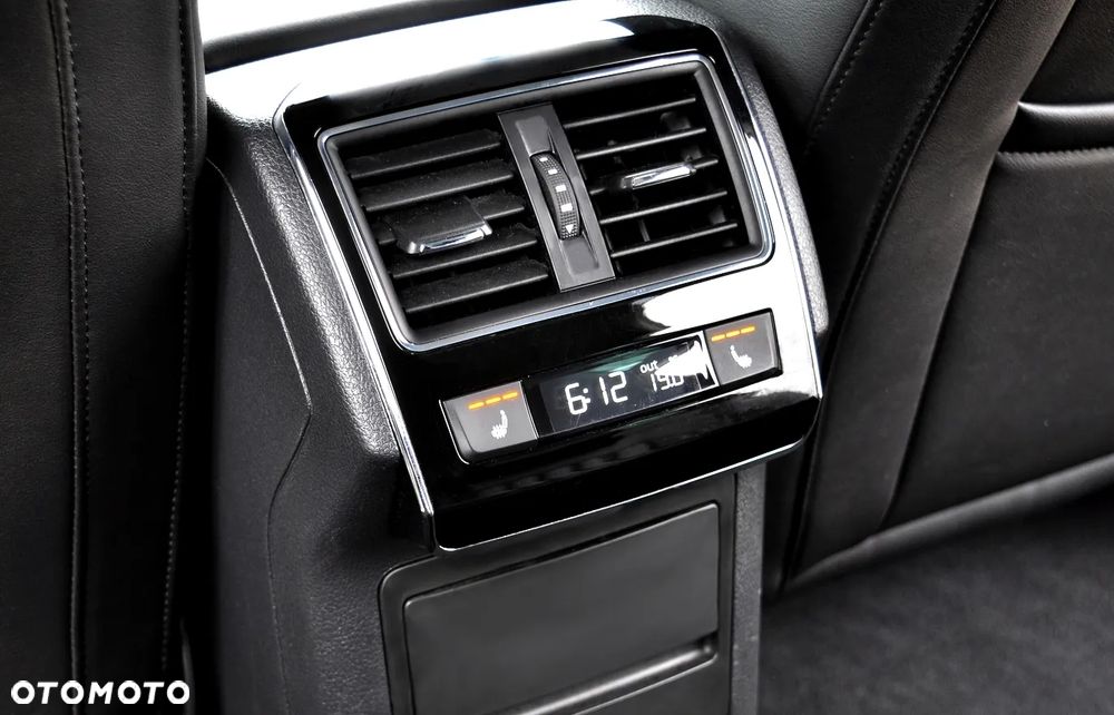 Skoda Superb 2.0 TDI DSG Premium Edition - 20