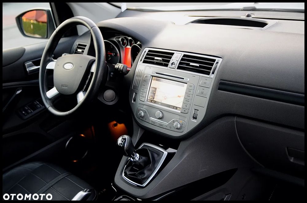 Ford Kuga 2.0 TDCi 4x4 Titanium - 31