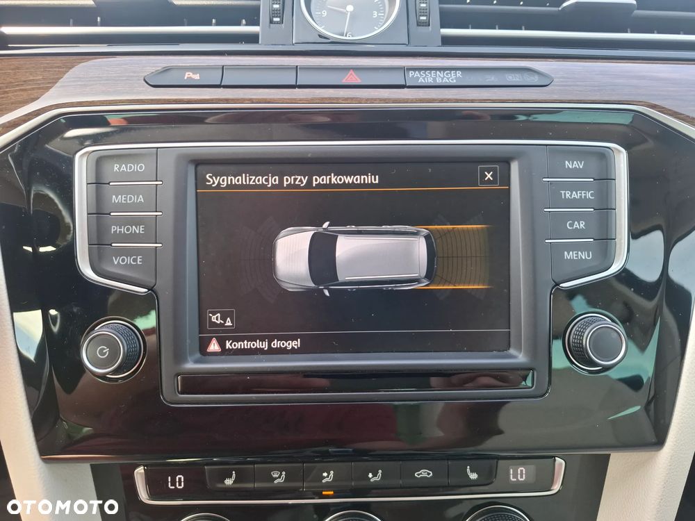 Volkswagen Passat 2.0 TDI SCR DSG Highline - 22