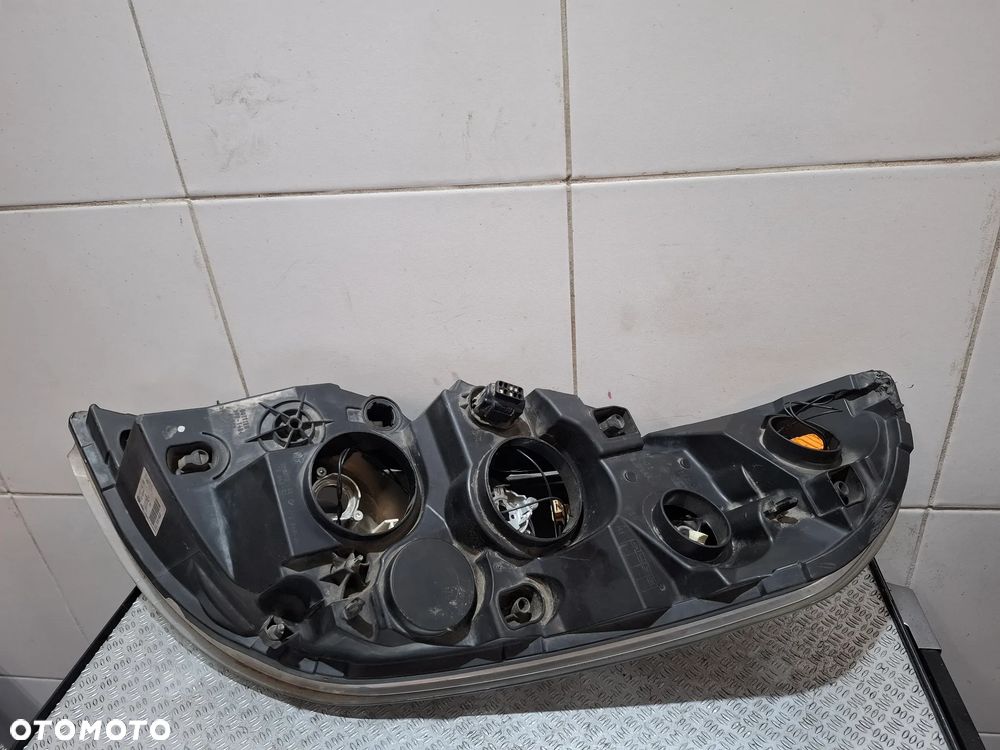 Lampa prawy przód Renault Master Opel Movano rok 2016 uszkodzona nr 260100049R - 5