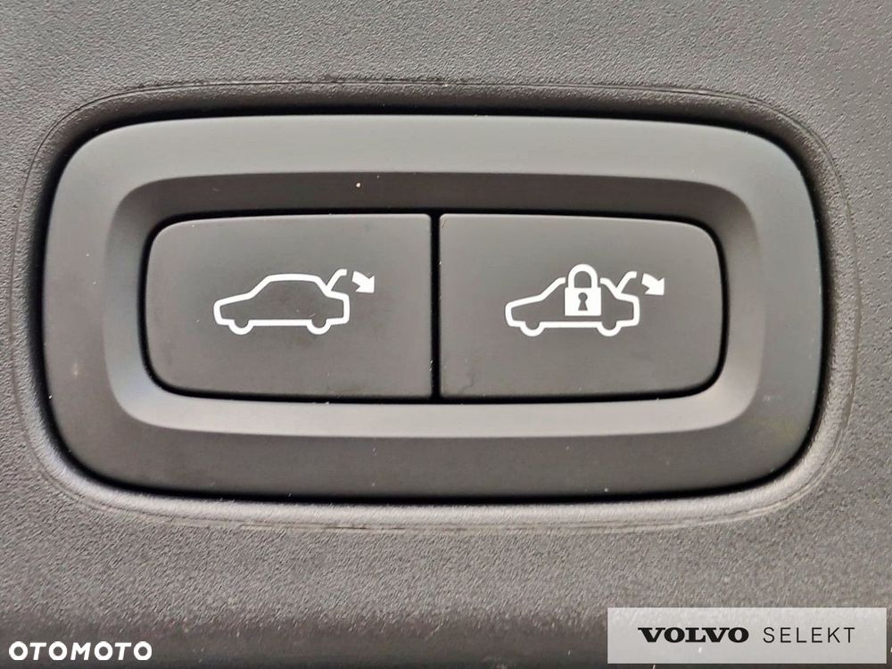 Volvo V90 Cross Country - 35