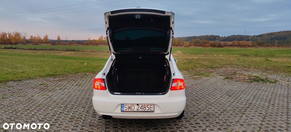 Skoda Superb 2.0 TDI Elegance DSG - 7
