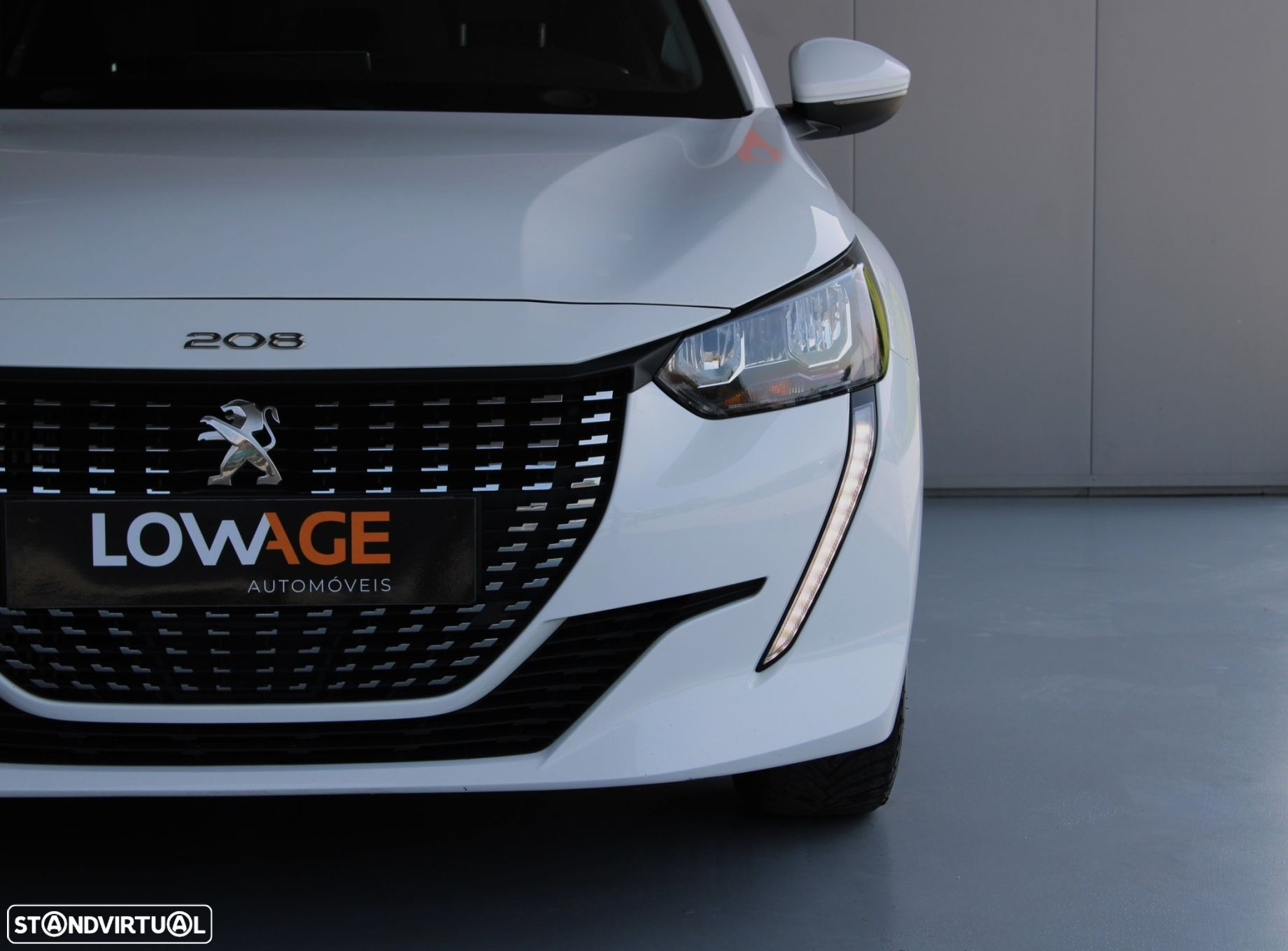 Peugeot 208 1.2 PureTech Allure EAT8 - 9