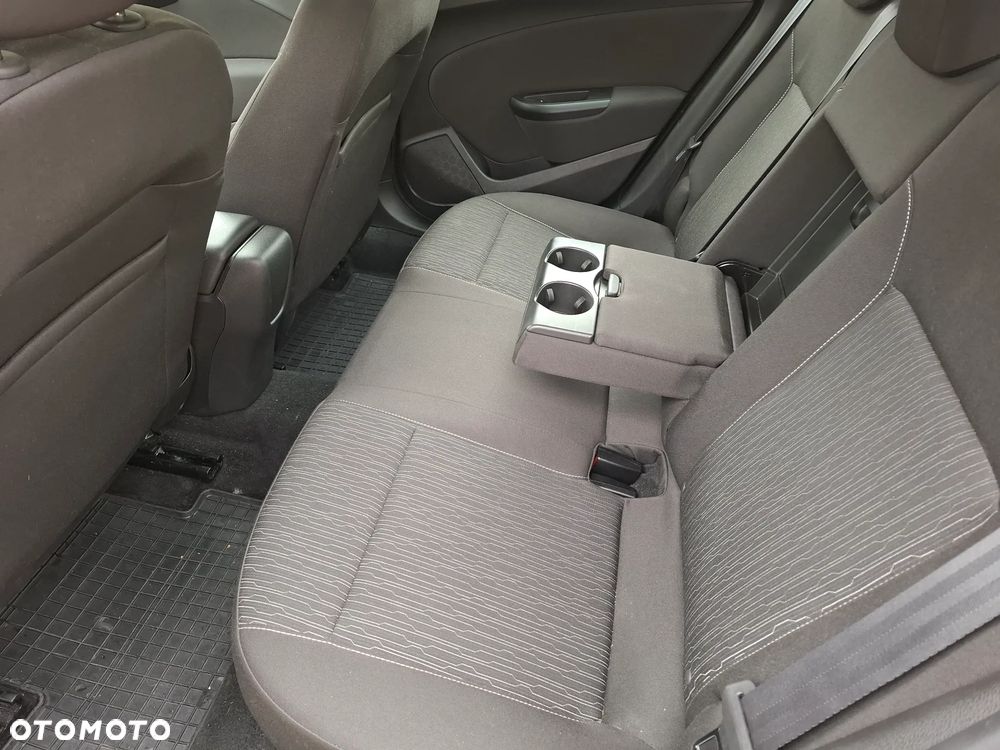 Opel Astra IV 1.6 CDTI Executive - 12