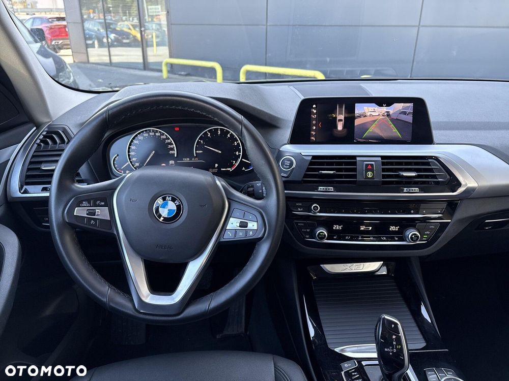 BMW X3 xDrive20i - 11