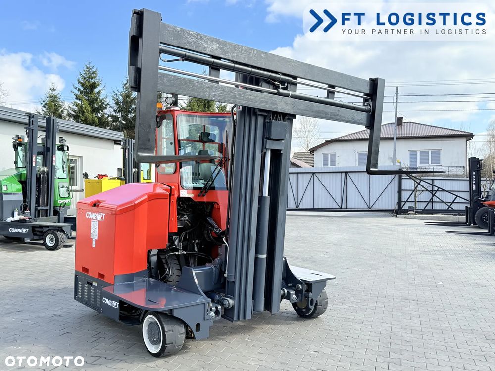 Combilift WÓZEK CZTEROKIERUNKOWY - WIELOKIERUNKOWY | COMBILIFT C3000ET | TYLKO 362 MOTOGODZINY! | ELEKTRYCZNY | TRIPLEX 5940MM | SZEROKI POZYCJONER WIDEŁ 3350MM | WOLNY SKOK | STAN IDEALNY | Szeroka oferta wózków czterokierunkowych i bocznych, dopasowanych do różnorodnych potrzeb i zastosowań - 27