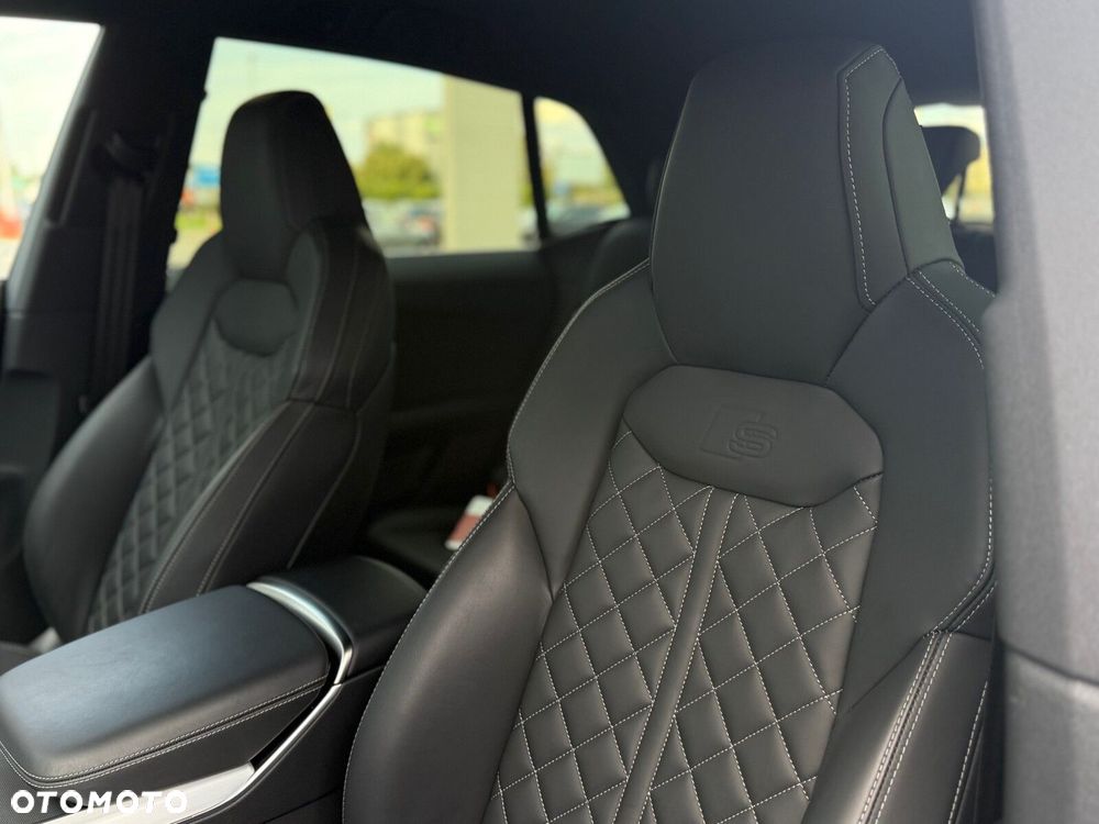 Audi Q8 - 14