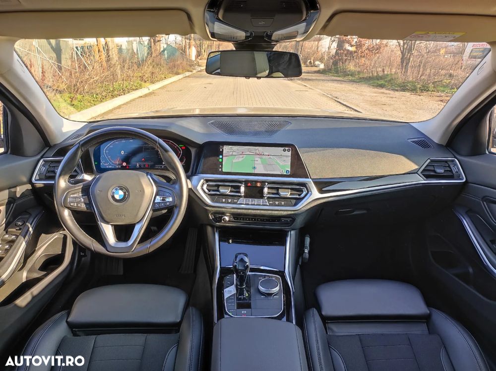 BMW Seria 3 320i Aut. Sport Line - 2