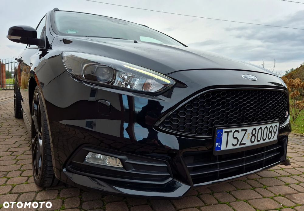Ford Focus 2.0 TDCi ST - 32