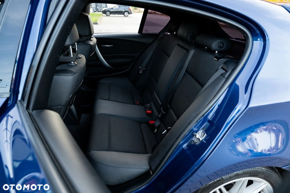 BMW Seria 1 120i Edition Sport - 24