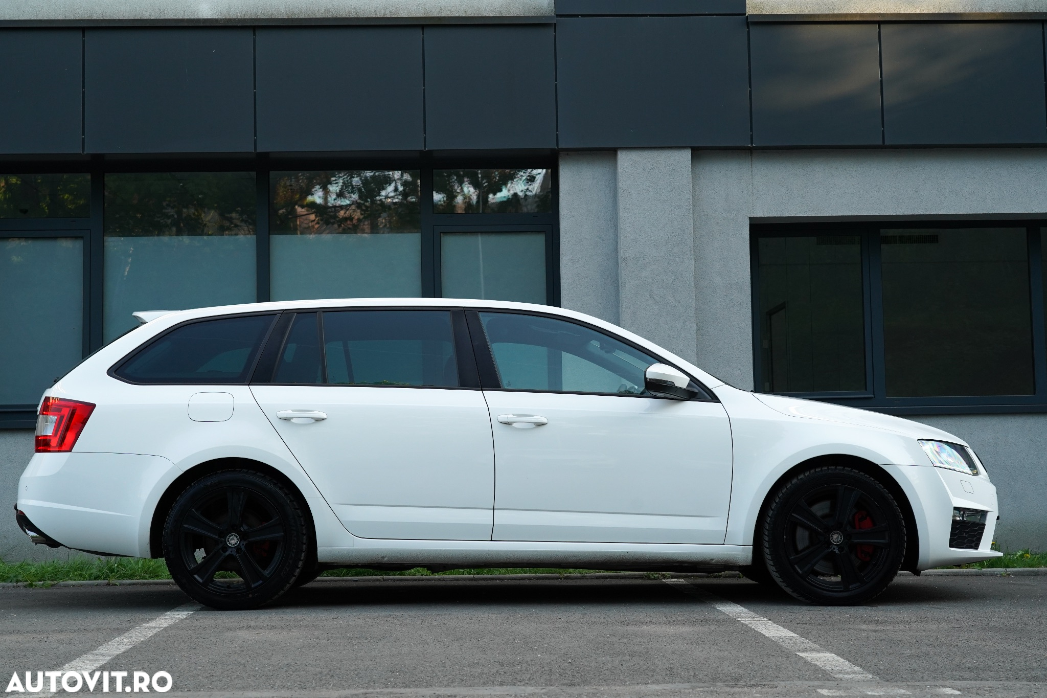 Skoda Octavia 2.0 TDI DSG RS - 17