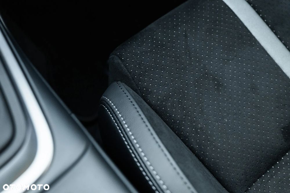 Toyota GR86 2.4 Dynamic - 22