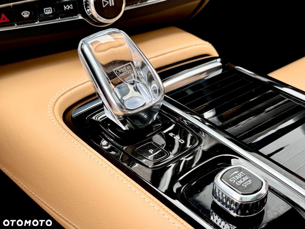 Volvo S90 T8 Twin Engine AWD Geartronic Inscription - 33