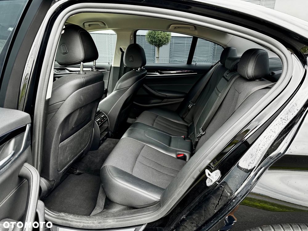 BMW Seria 5 518d Sport Line - 20
