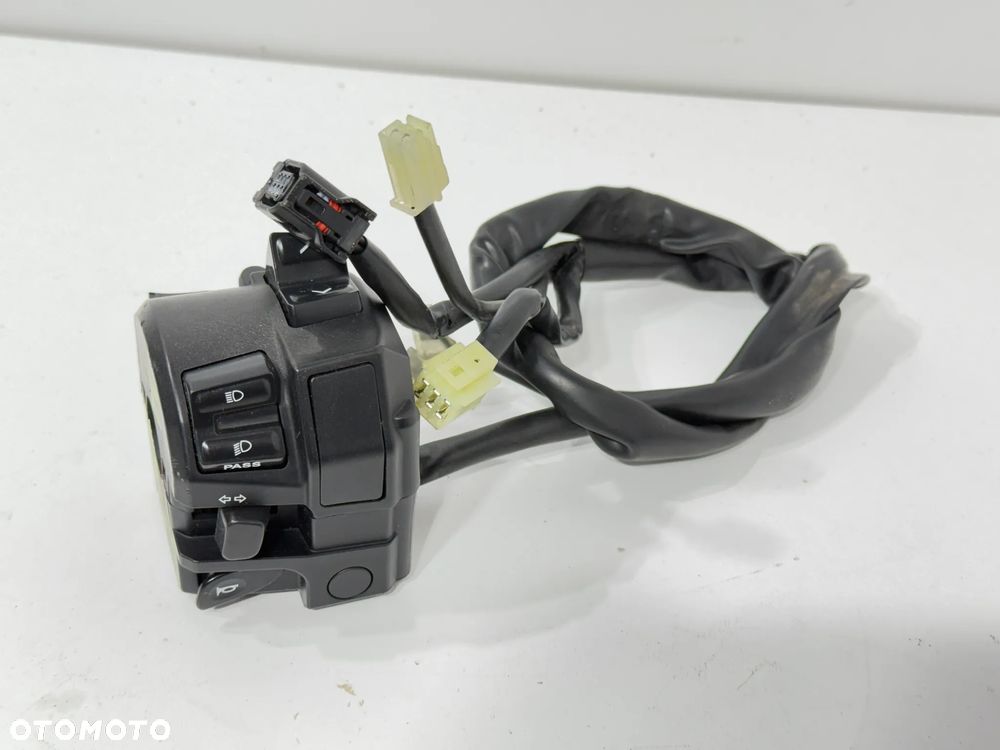 Przełącznik L  Yamaha T-Max  530  560   TMAX    18-21 - 1