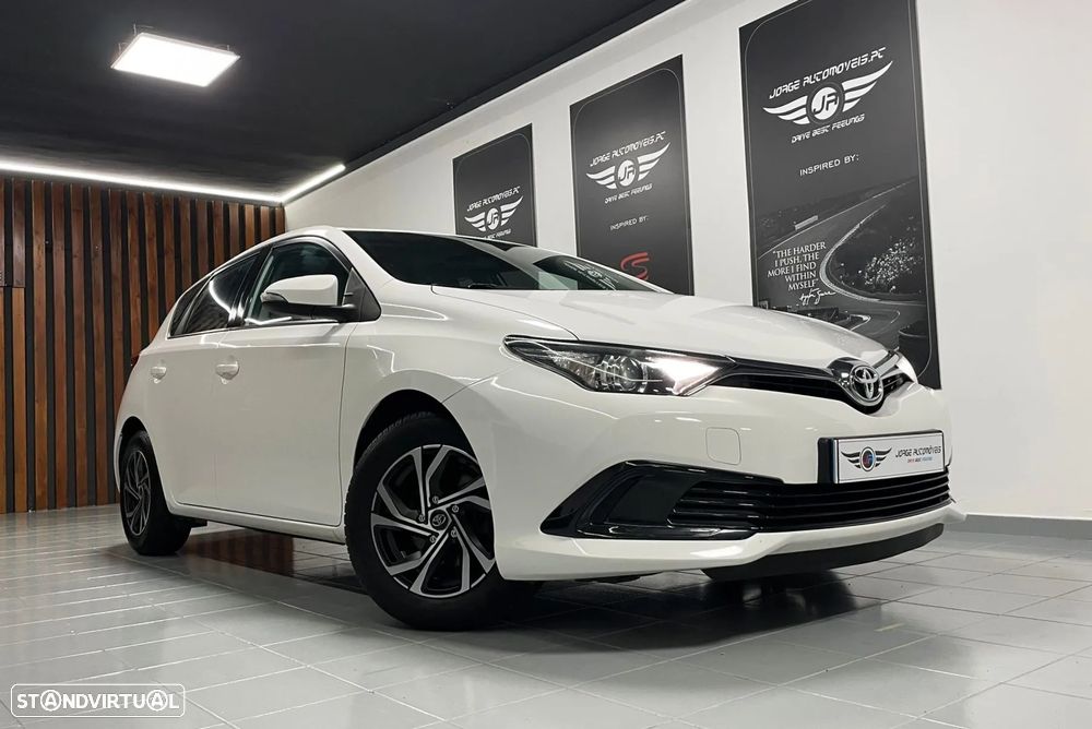 Toyota Auris 1.4 D-4D Exclusive - 5