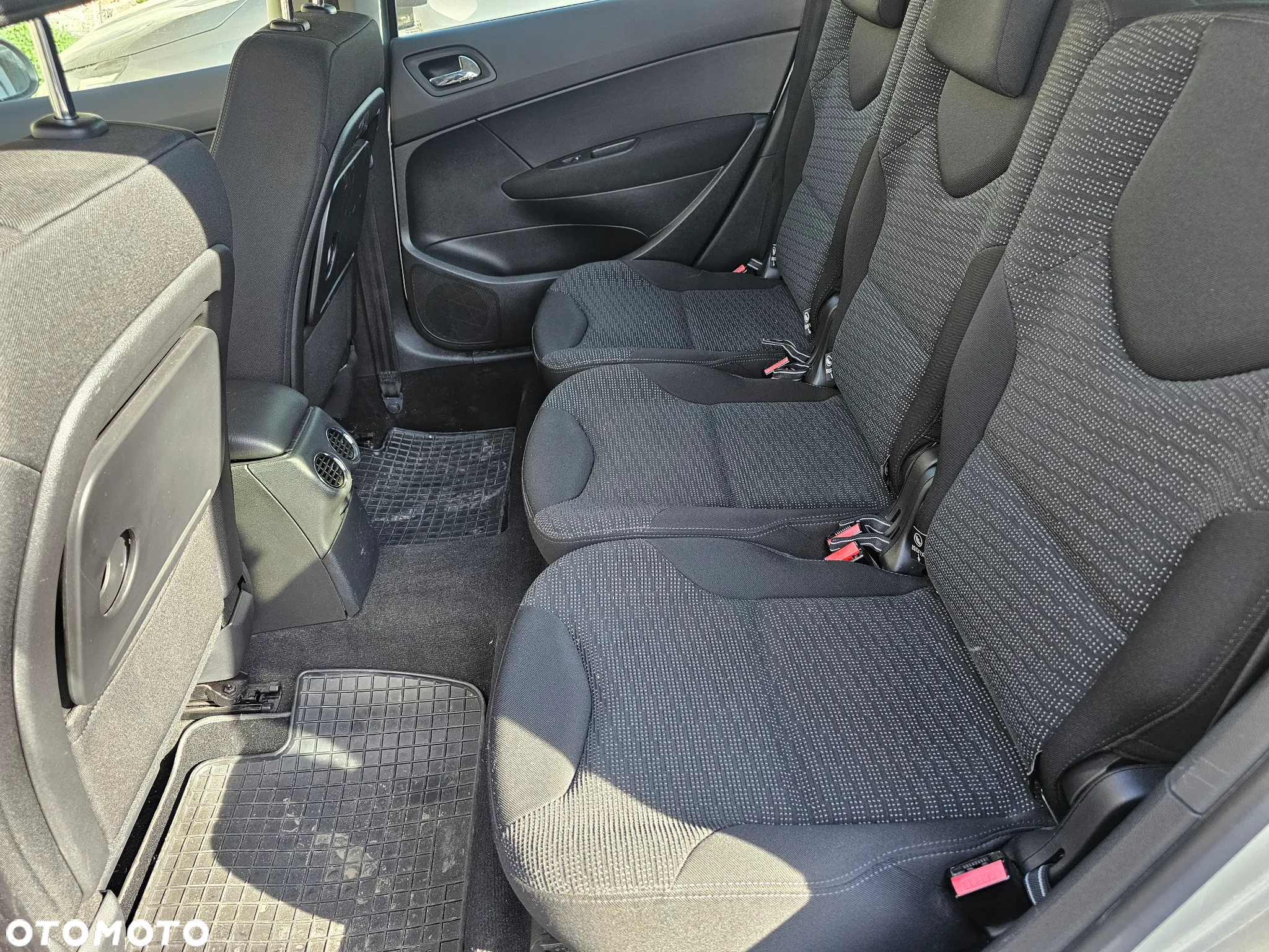 Peugeot 308 1.6 Trendy - 9