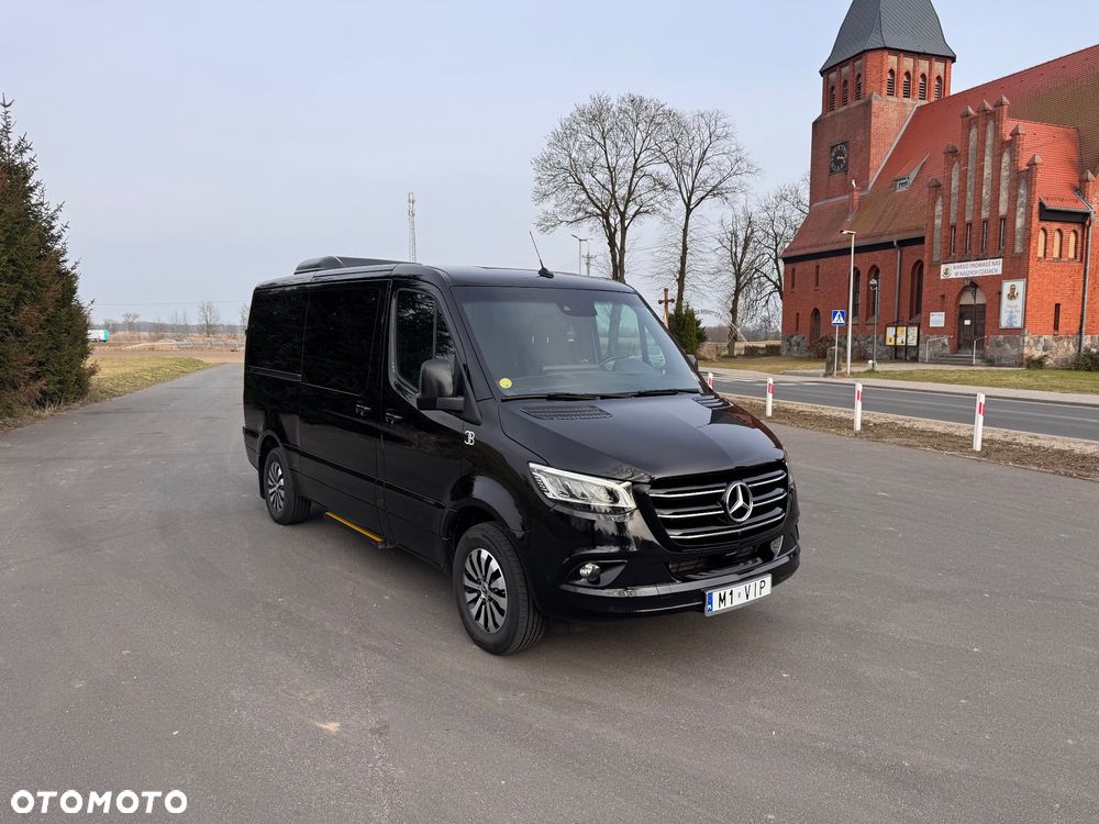 Mercedes-Benz Sprinter - 1