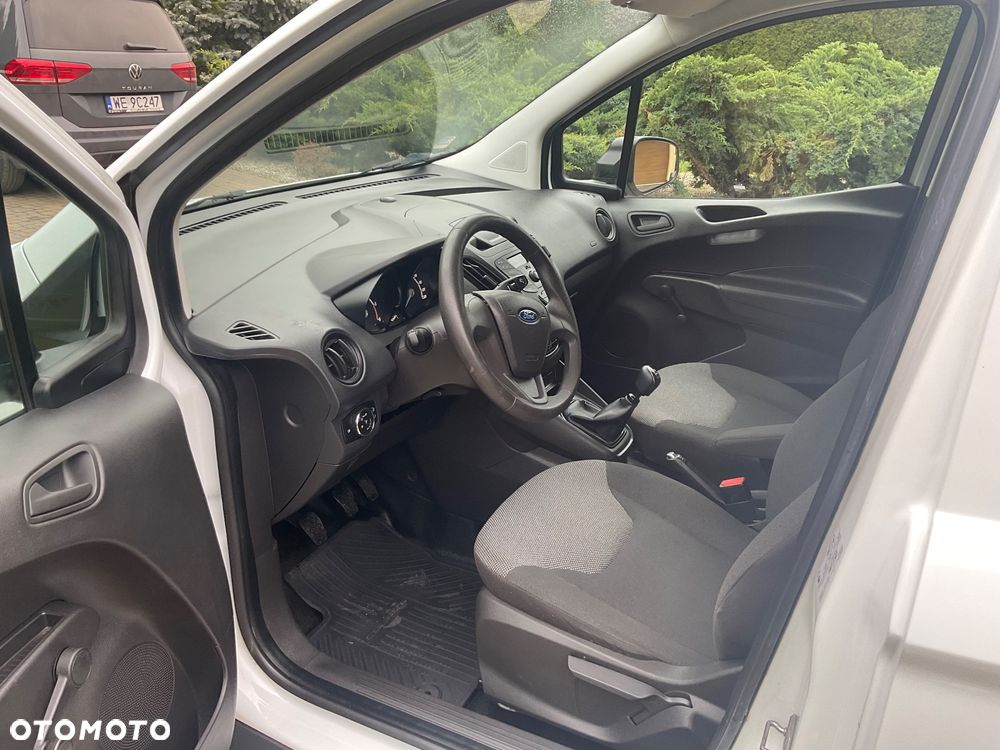 Ford Transit Courier - 9