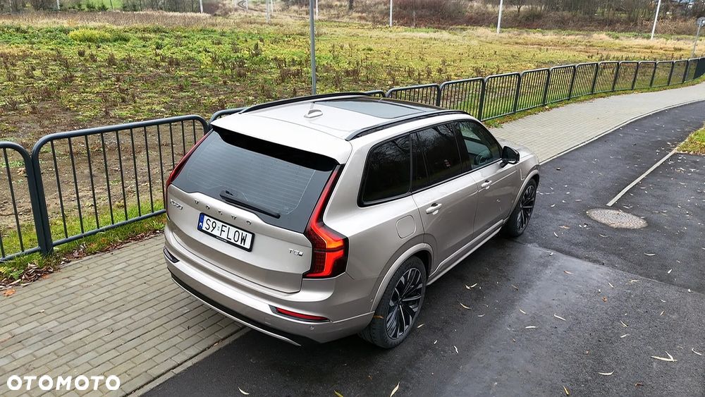 Volvo XC 90 - 1