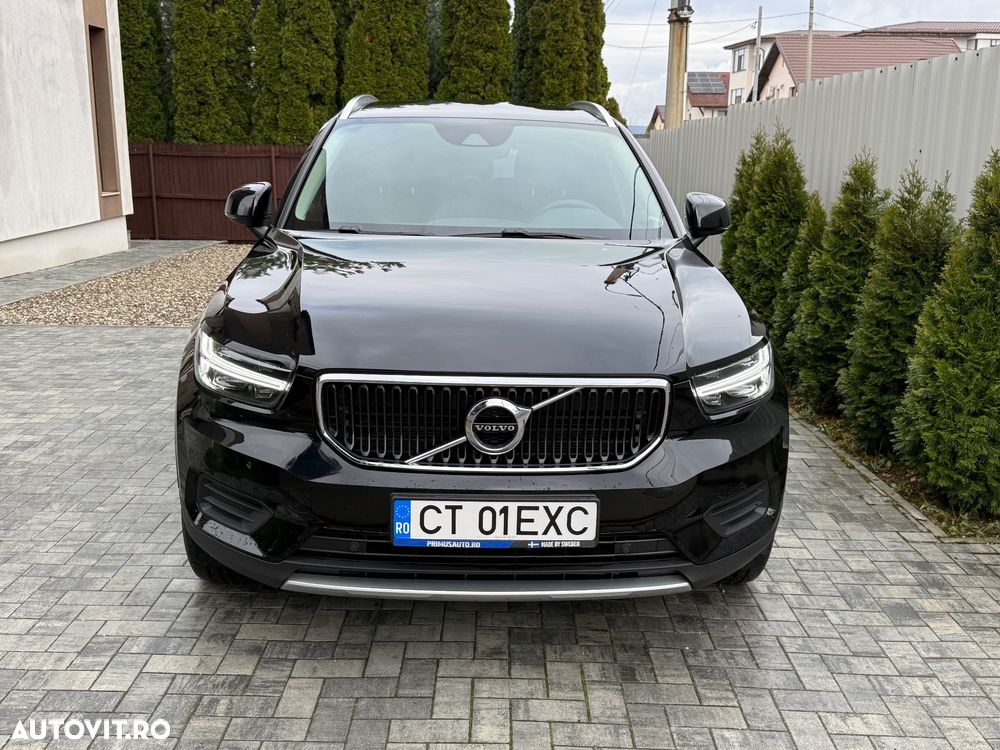 Volvo XC 40 B4 AT8 Mild Hybrid Momentum Pro - 10