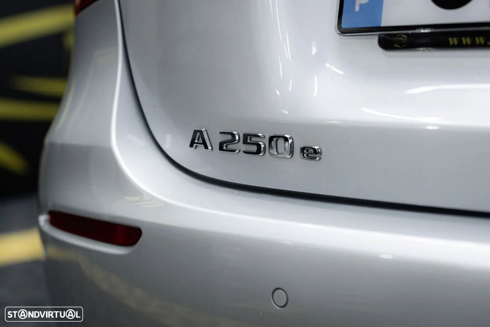Mercedes-Benz A 250 e Progressive - 10