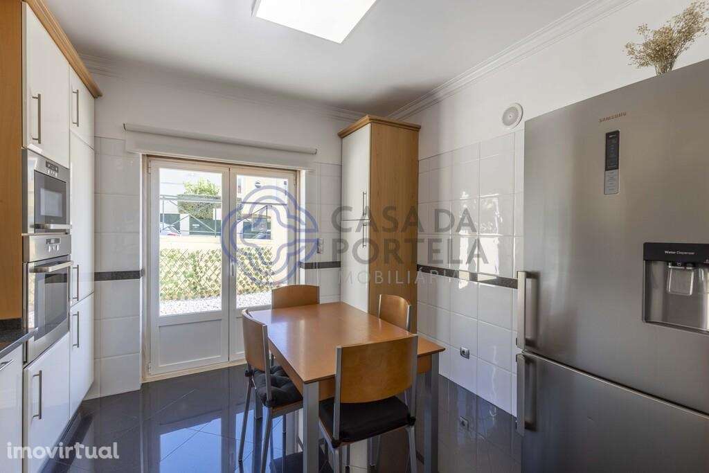 Moradia  T-4 com piscina em Penedo, á 15 minutos de Cascais - Grande imagem: 5/27