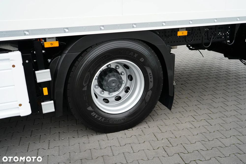 Mercedes-Benz / ACTROS / 1830 / E 6 / MP 5 / CHŁODNIA + WINDA / 18 PALET - 27