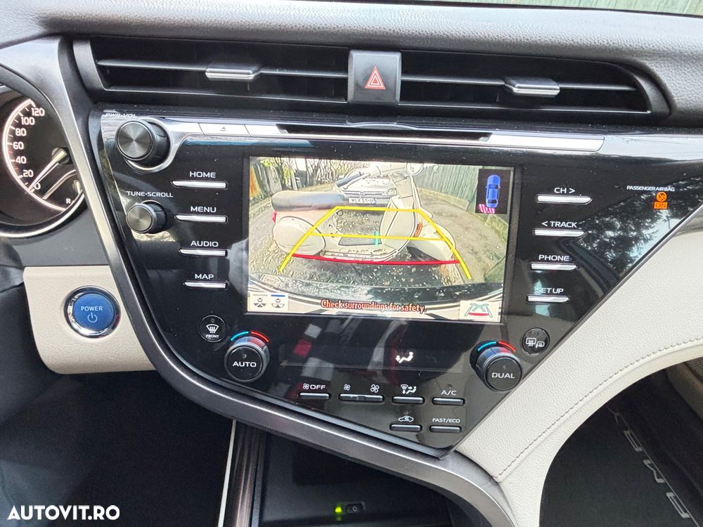 Toyota Camry 2.5 Exclusive - 5