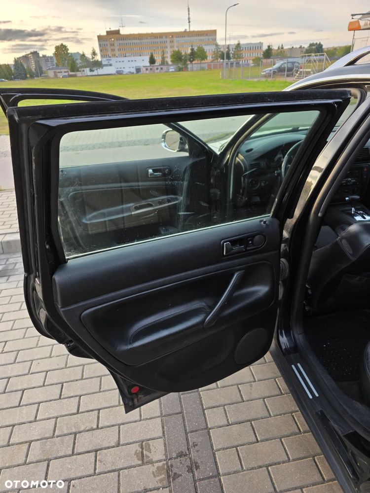 Volkswagen Passat - 24