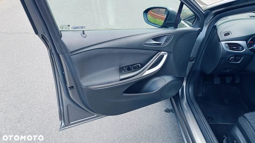 Opel Astra 1.4 Turbo Dynamic - 32