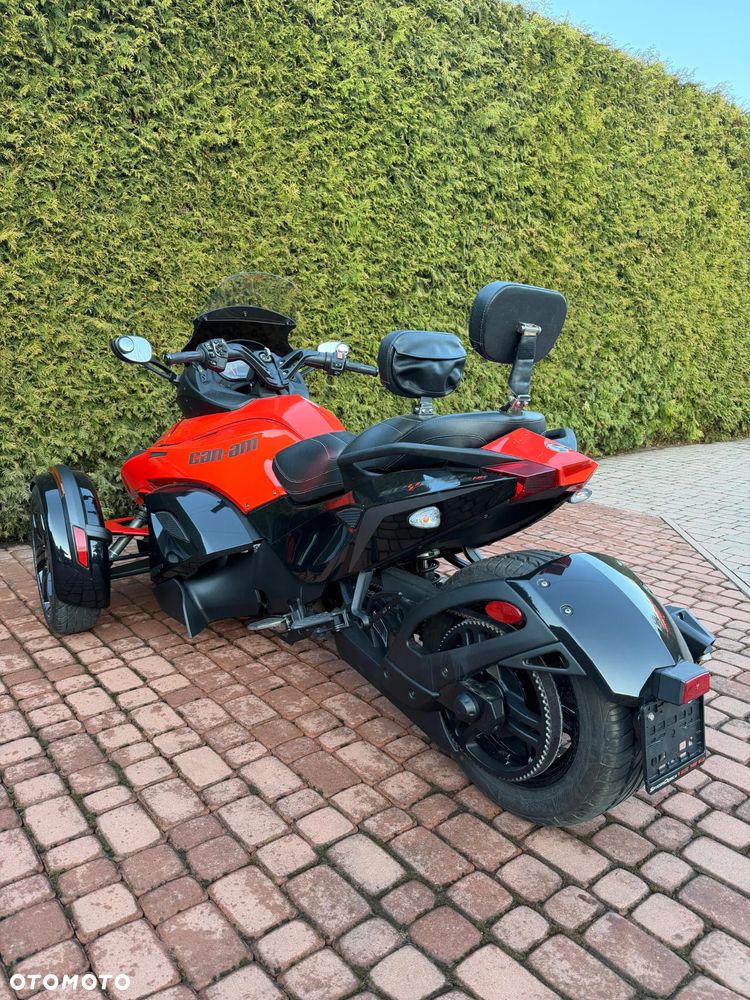 Can-Am Spyder - 4