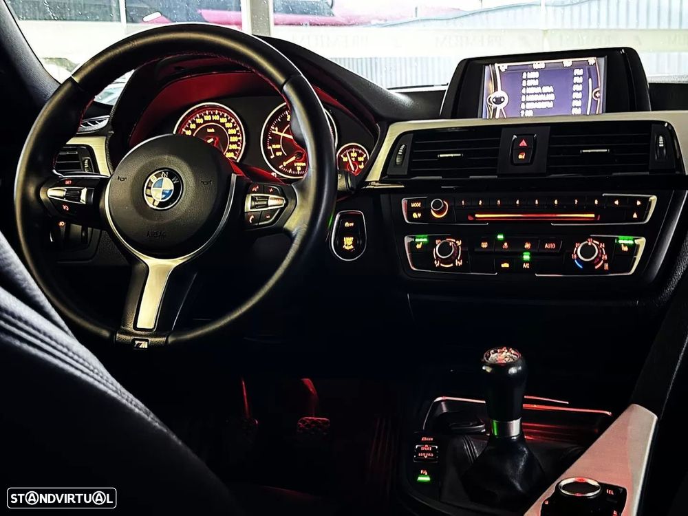 BMW 318 d Pack M - 30