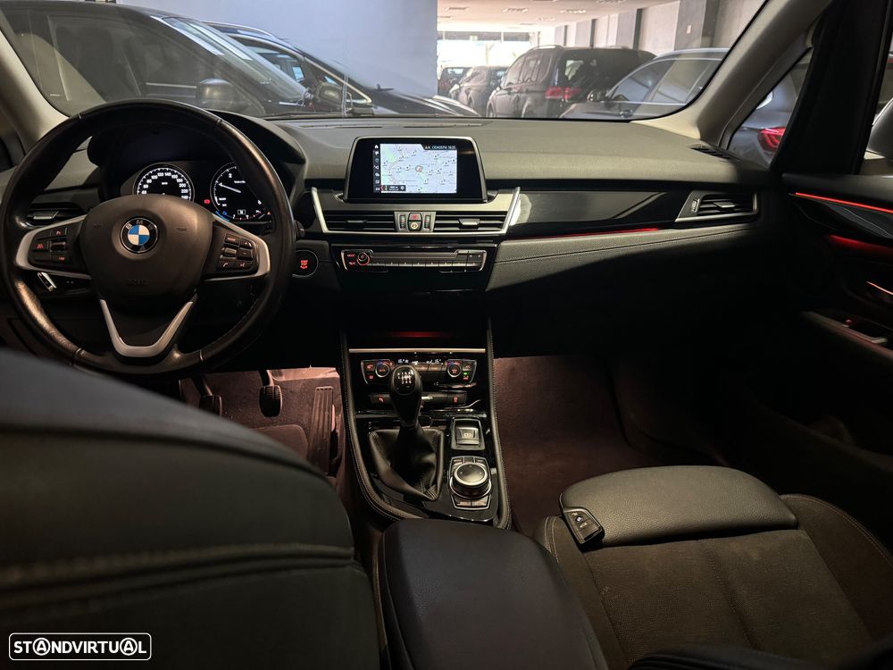 BMW 216 Active Tourer d Line Sport - 29