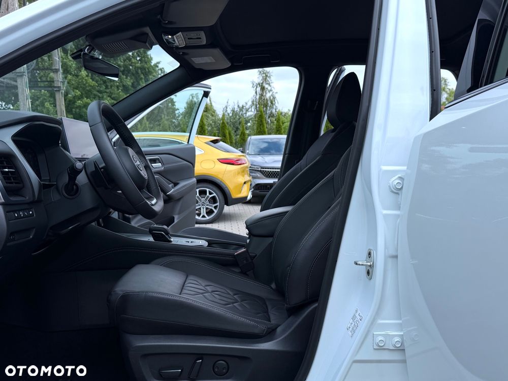 Nissan Qashqai 1.3 DIG-T Tekna DCT - 30