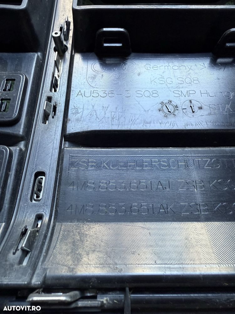 Grila originala centrala radiator SQ8 - 7