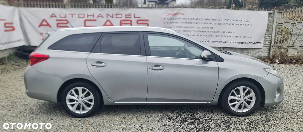 Toyota Auris 1.6 Premium - 8