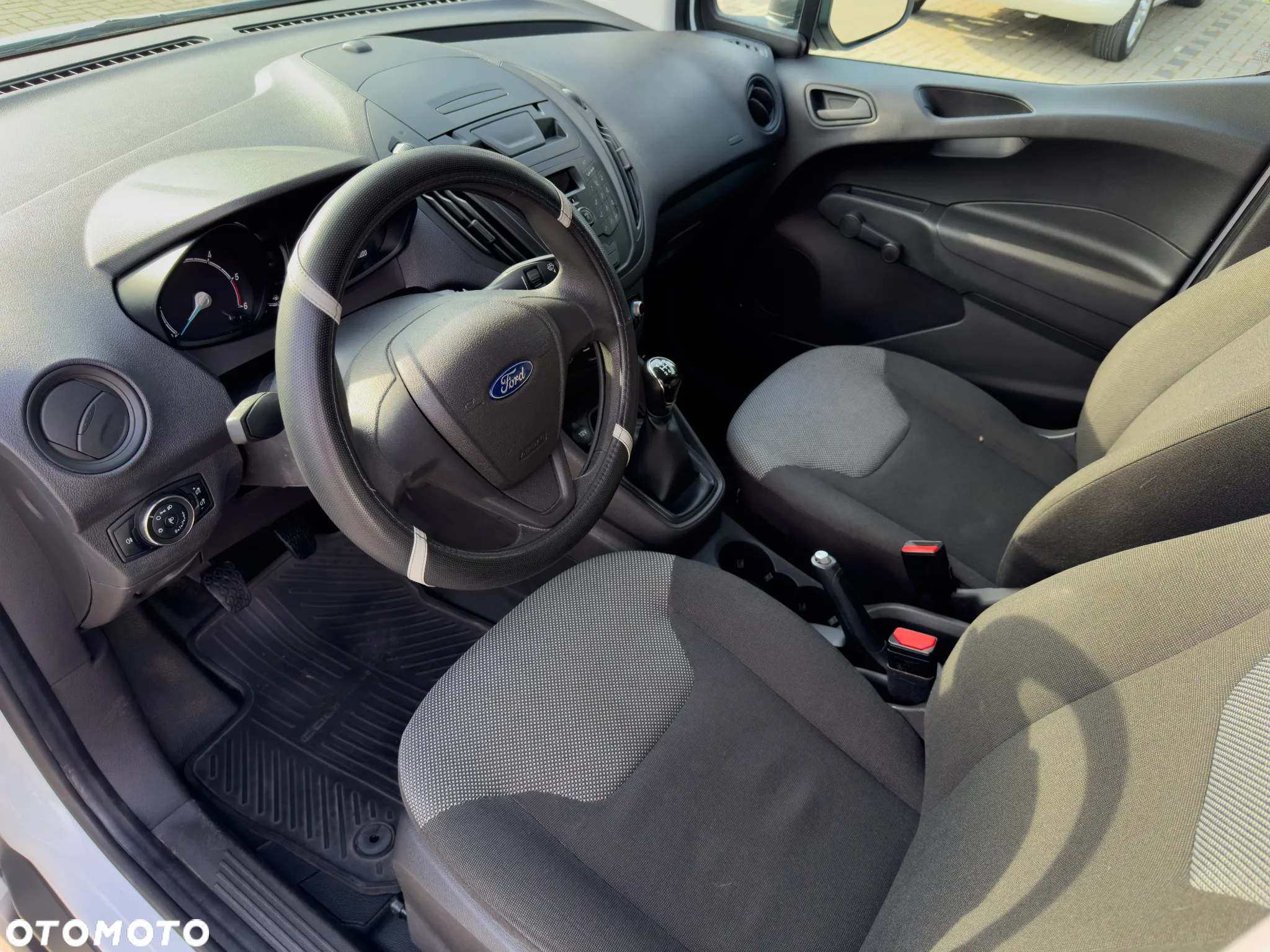 Ford Courier - 6