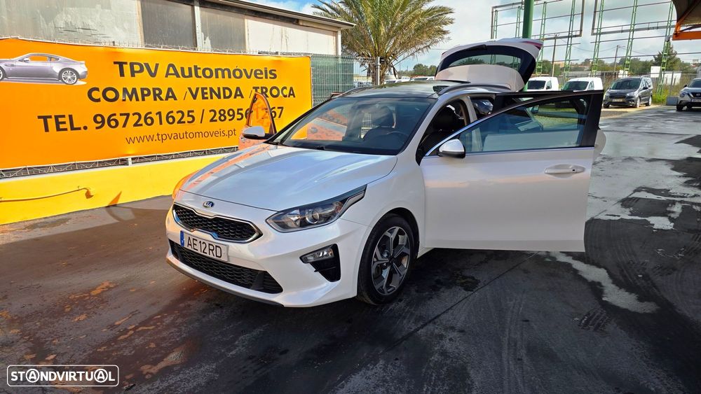 Kia Ceed SW 1.6 CRDi MHEV Drive+SRF - 23