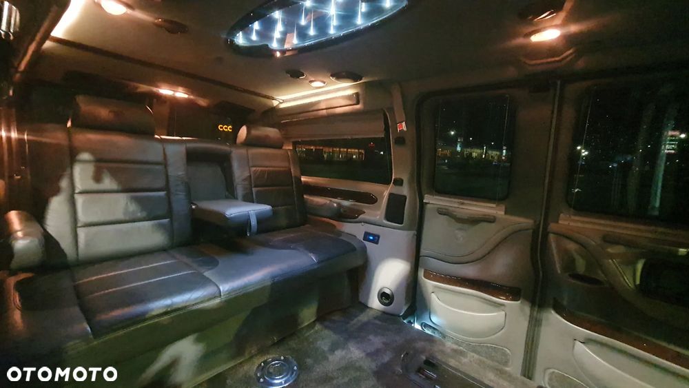 Chevrolet Express - 13