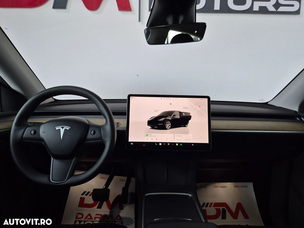 Tesla Model Y RWD - 8