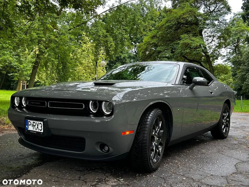Dodge Challenger - 8