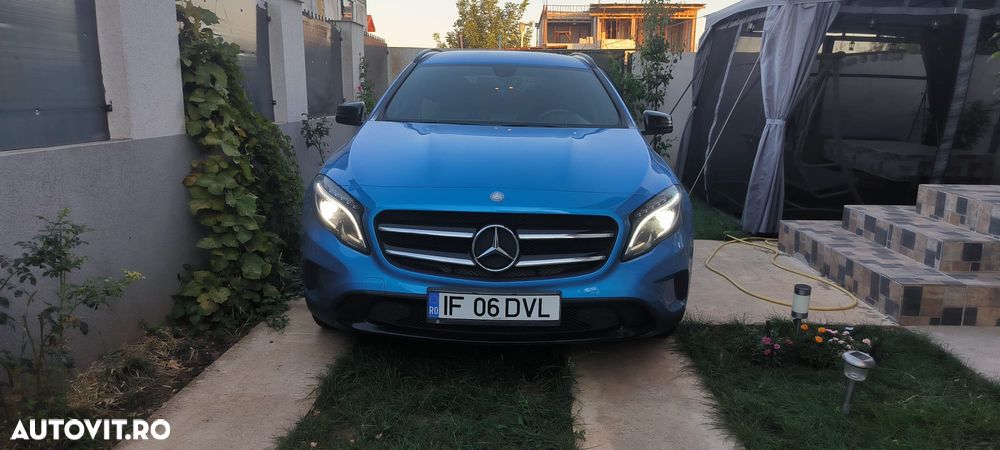 MERCEDES-BENZ Gla