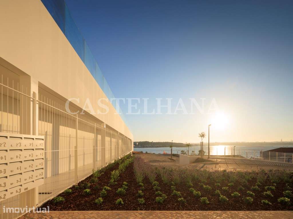 Apartamento T3 com varanda em novo empreendimento no Seixal - Grande imagem: 2/84