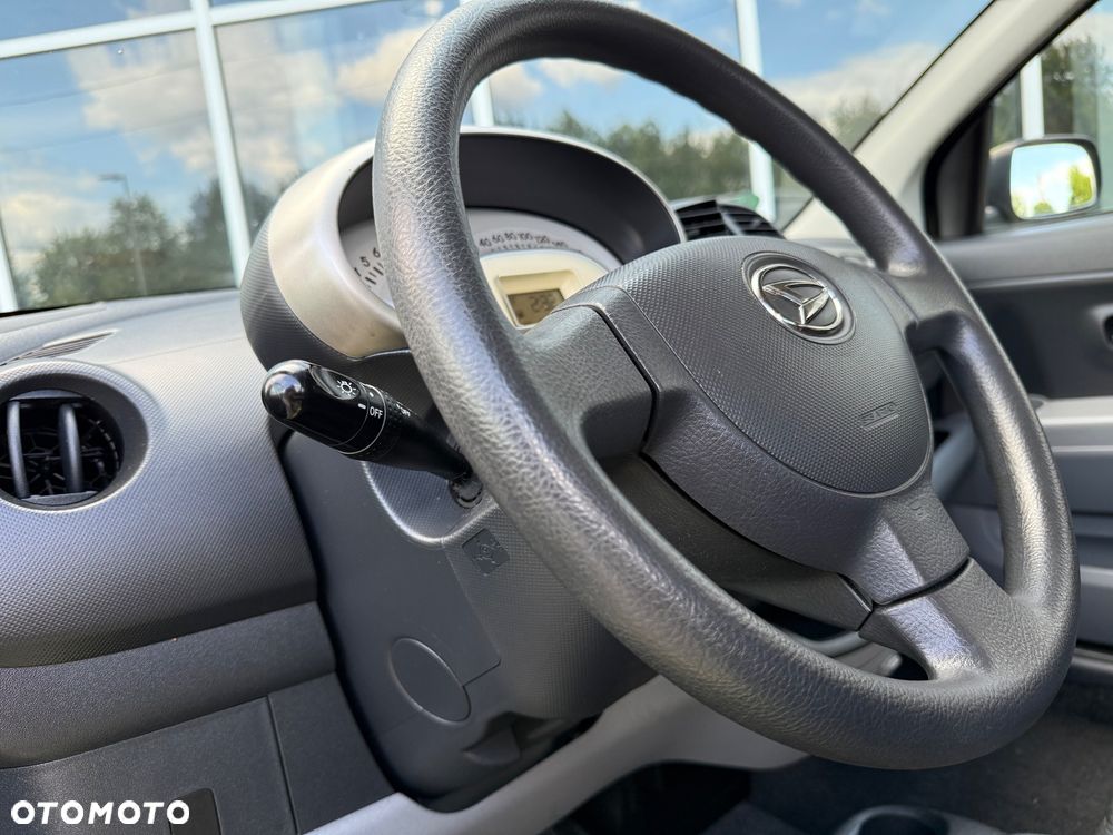 Daihatsu Sirion 1.0 - 13