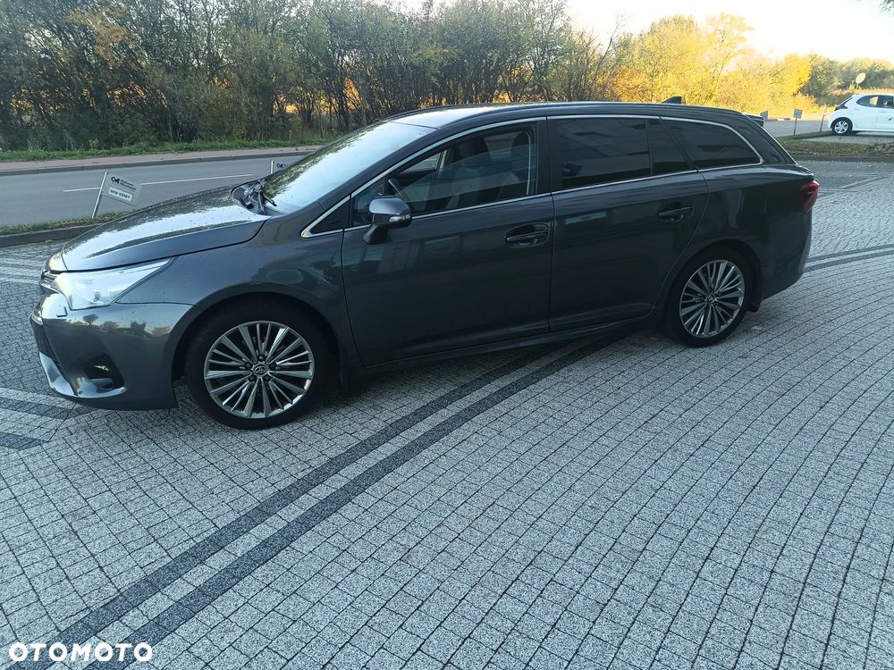 Toyota Avensis 1.8 Sol NAVI - 20