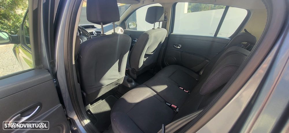 Renault Clio 1.5 dCi Dynamique Luxe - 6