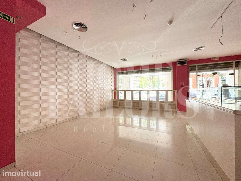 Arrendamento Loja localizada em zona Prime de Telheiras - Grande imagem: 4/27